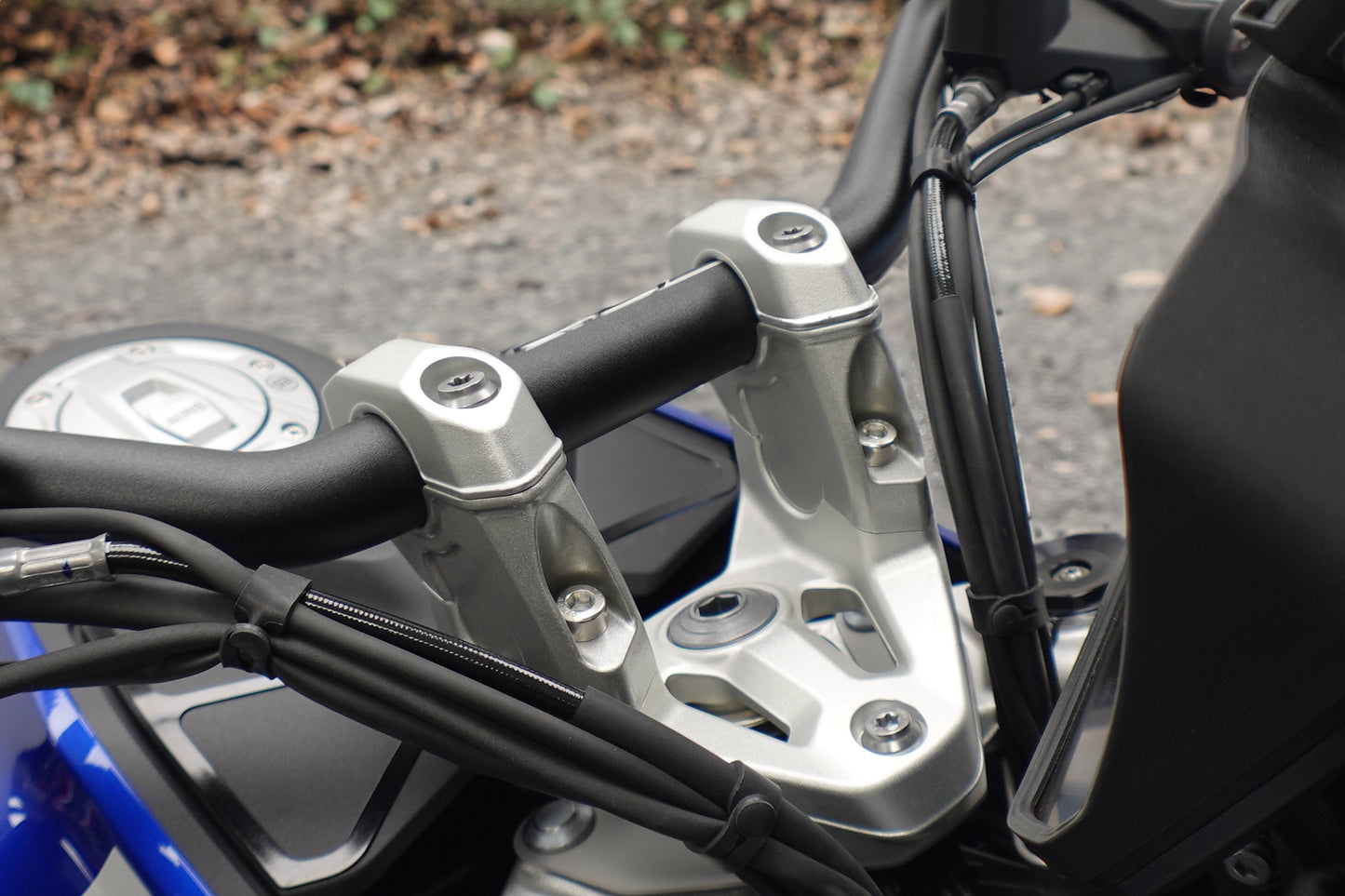 ep-handlebar-offset-riser-bmw-r-1300-gs-adventure-triple-black-2024