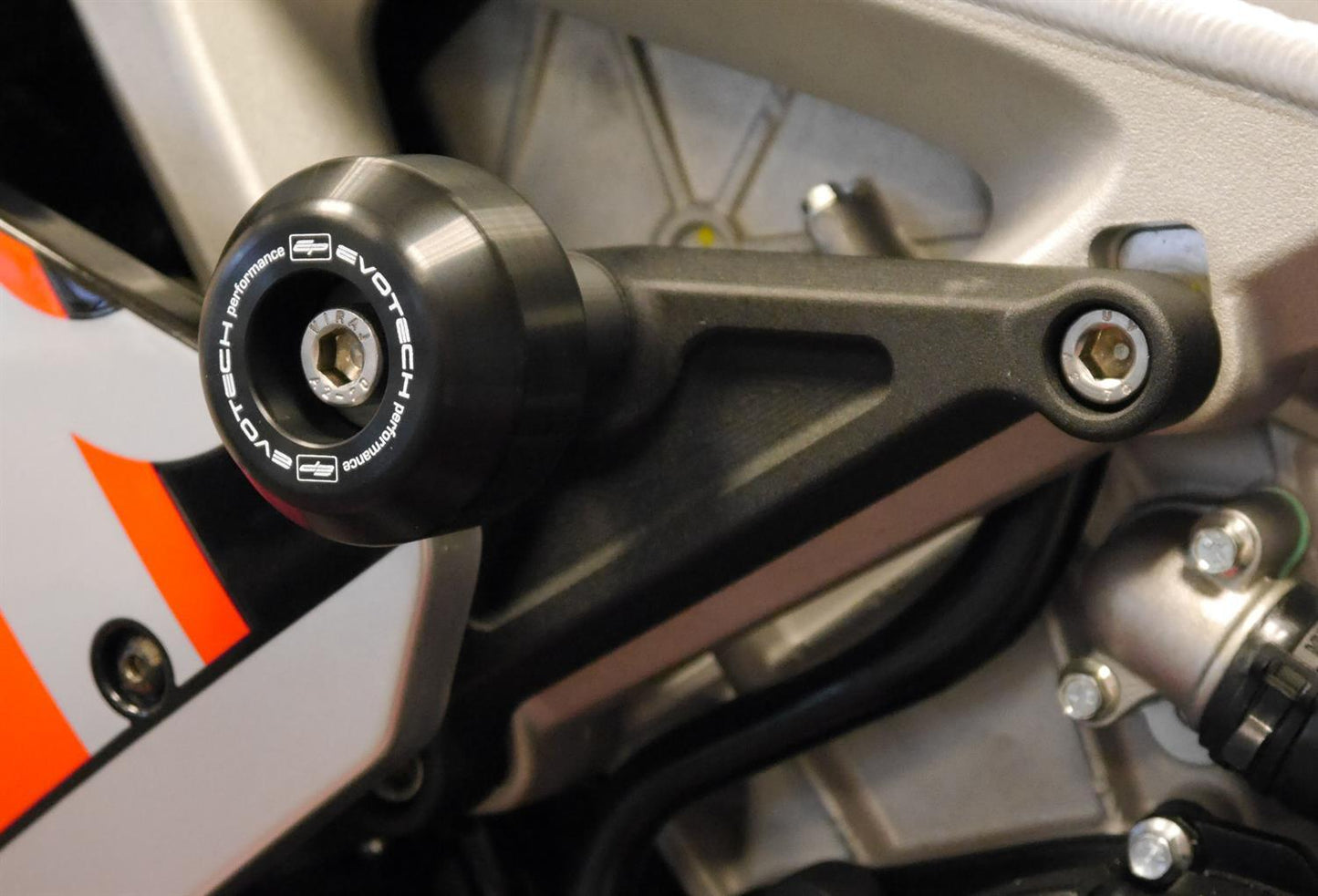 Roulettes de protection de cadre Evotech Performance Aprilia RSV4 RF (2015-2020)