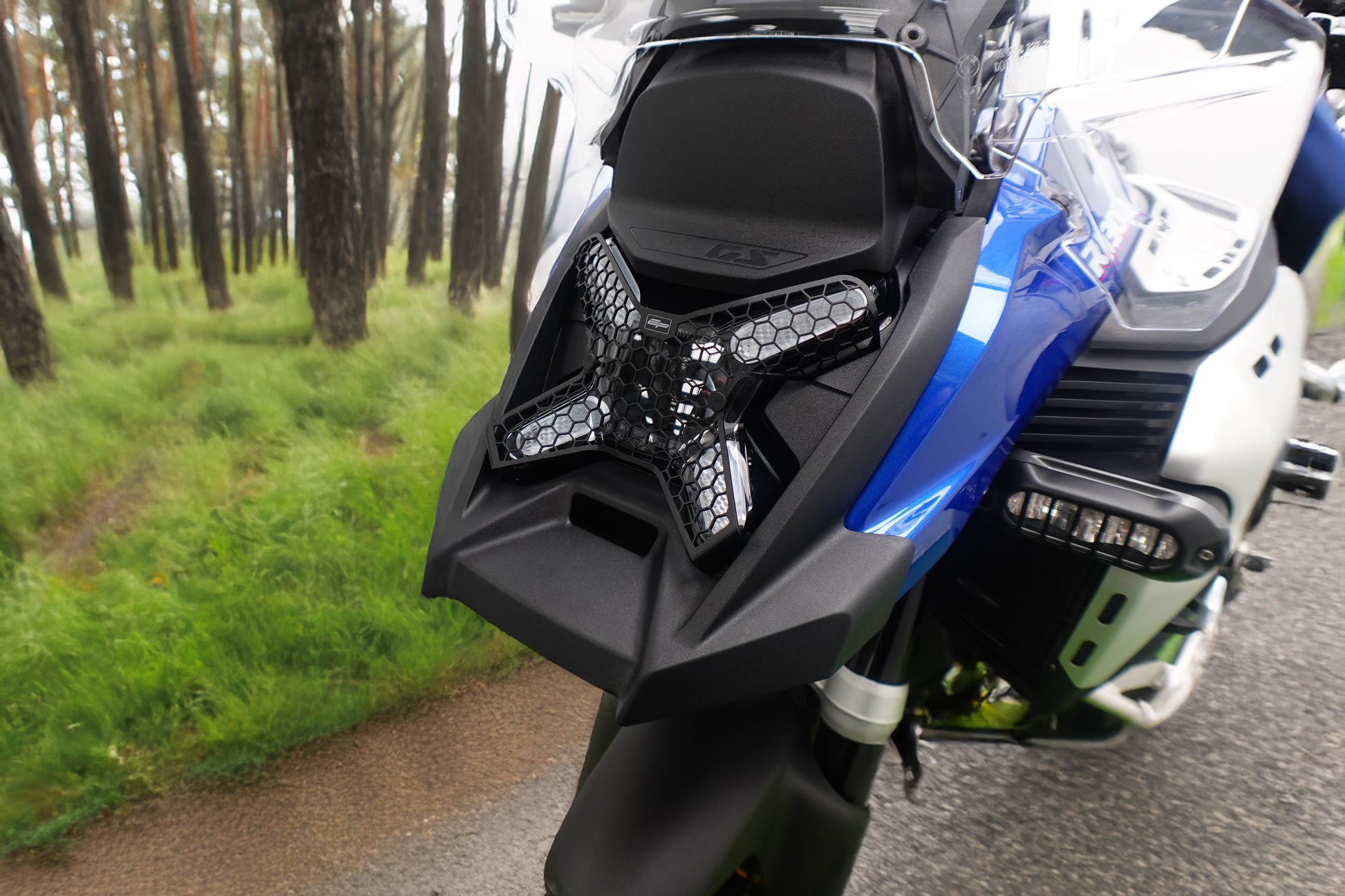 evotech-headlight-guard-bmw-r-1300-gs-adventure-trophy-2024