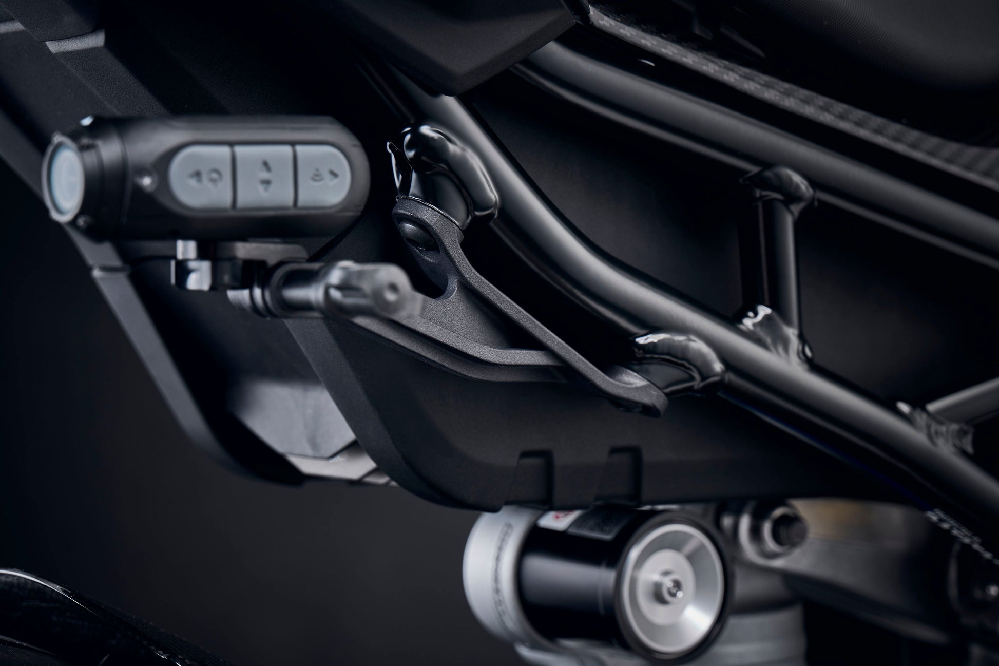 ep-bmw-m-1000-rr-offside-right-hand-action-camera-mount-2021