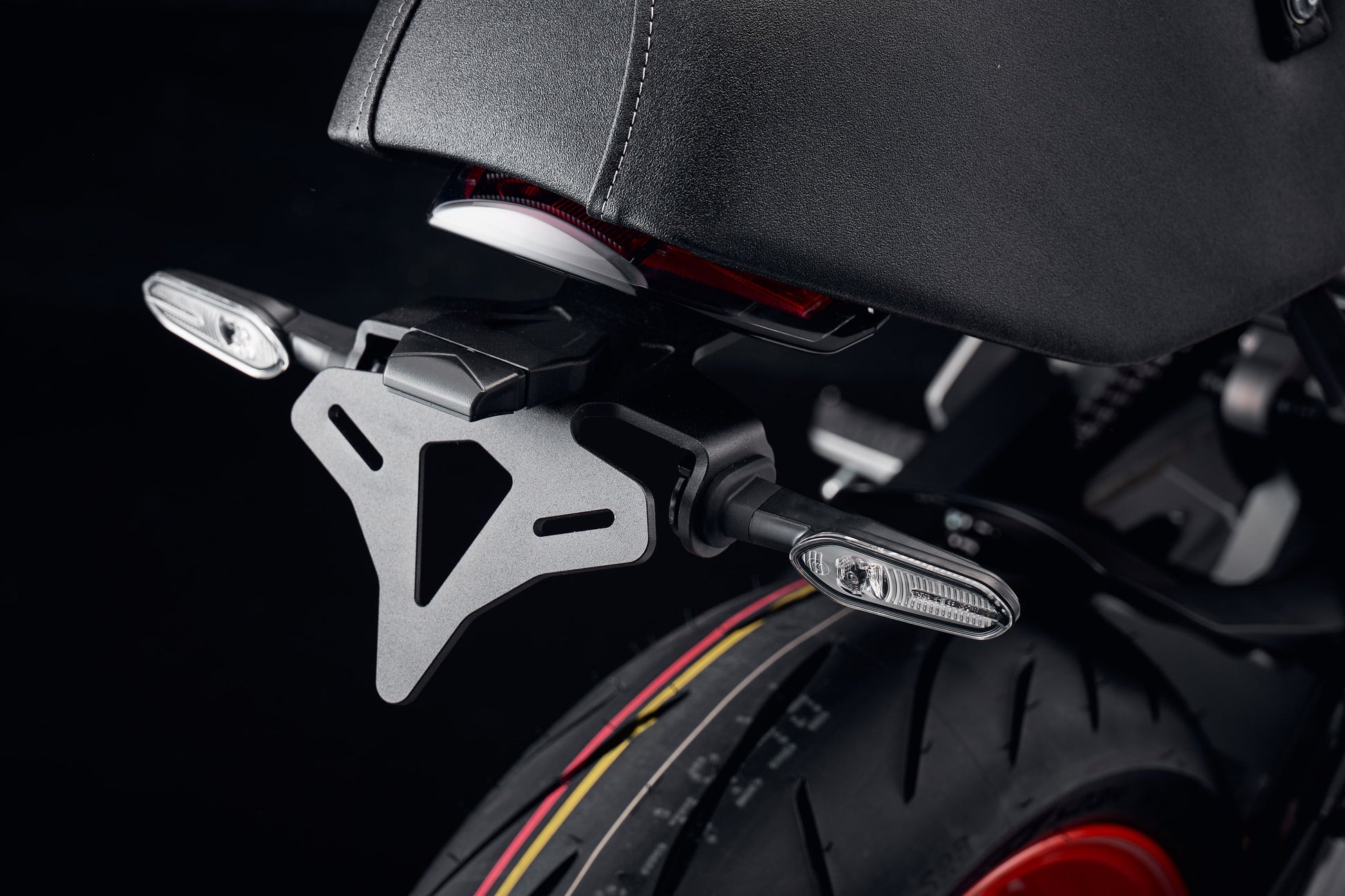 evotech-yamaha-xsr900-gp-tail-tidy-2024