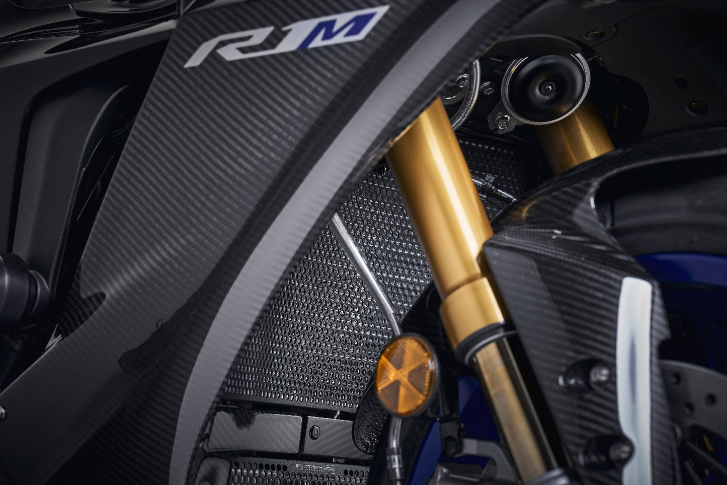 ep-yamaha-yzf-r1-radiator-guard-2020-onwards