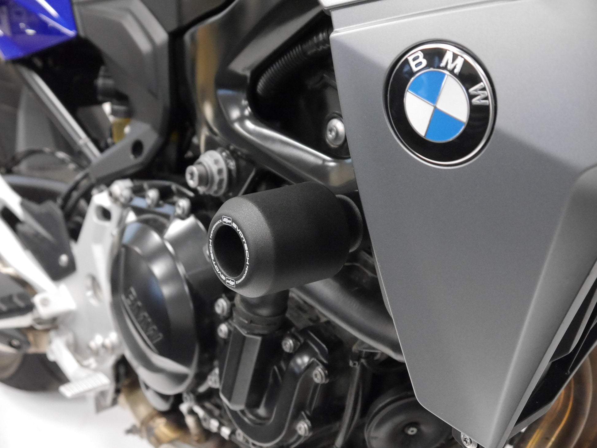 ep-bmw-f-900-r-se-crash--2020-onwards