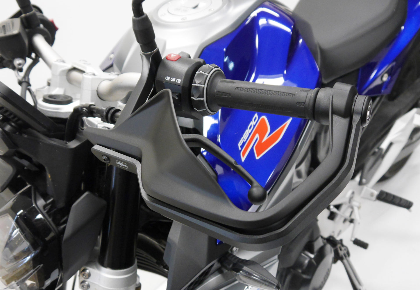 ep-bmw-f-900-r-hand-guard-protectors-2020-onwards