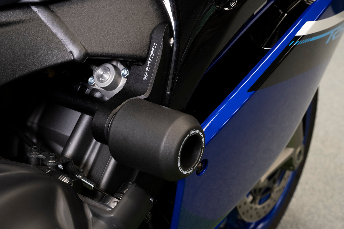 evotech-crash-protection--yamaha-yzf-r9-2025